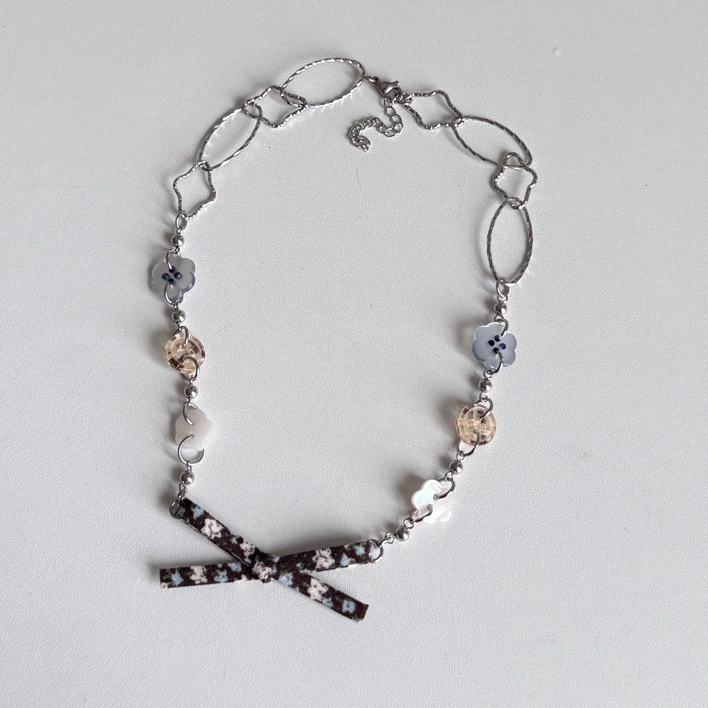 Vintage Bow Charm Necklace — Y2K Floral Ribbon Layered Jewelry