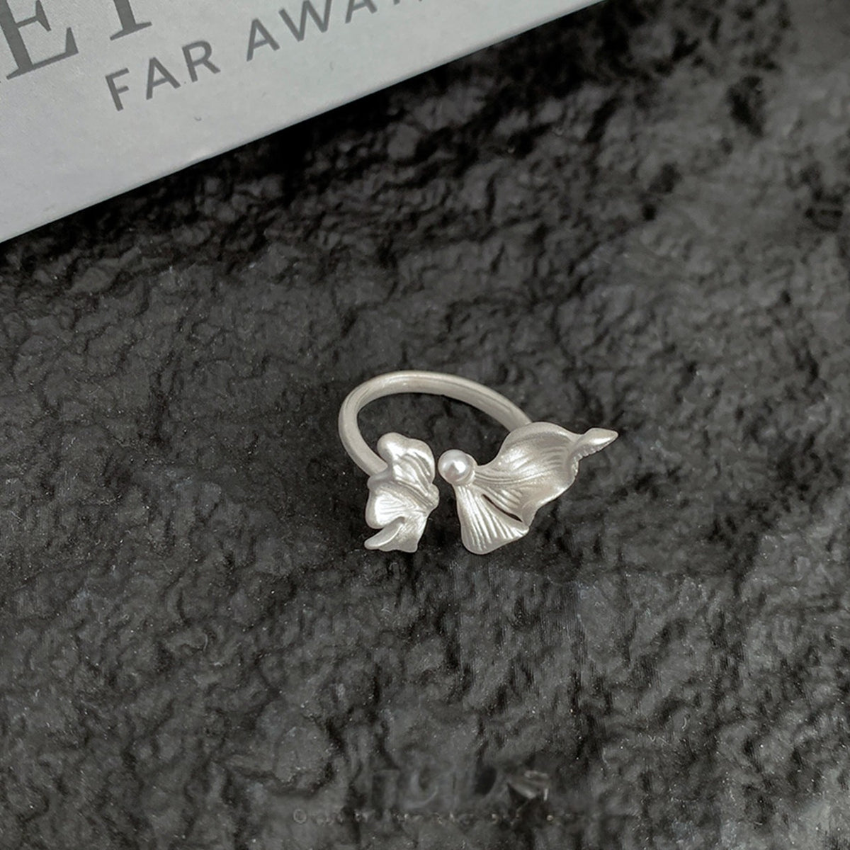 Dreamy Butterfly Ring — Pearl Detail Silver Alloy Ring