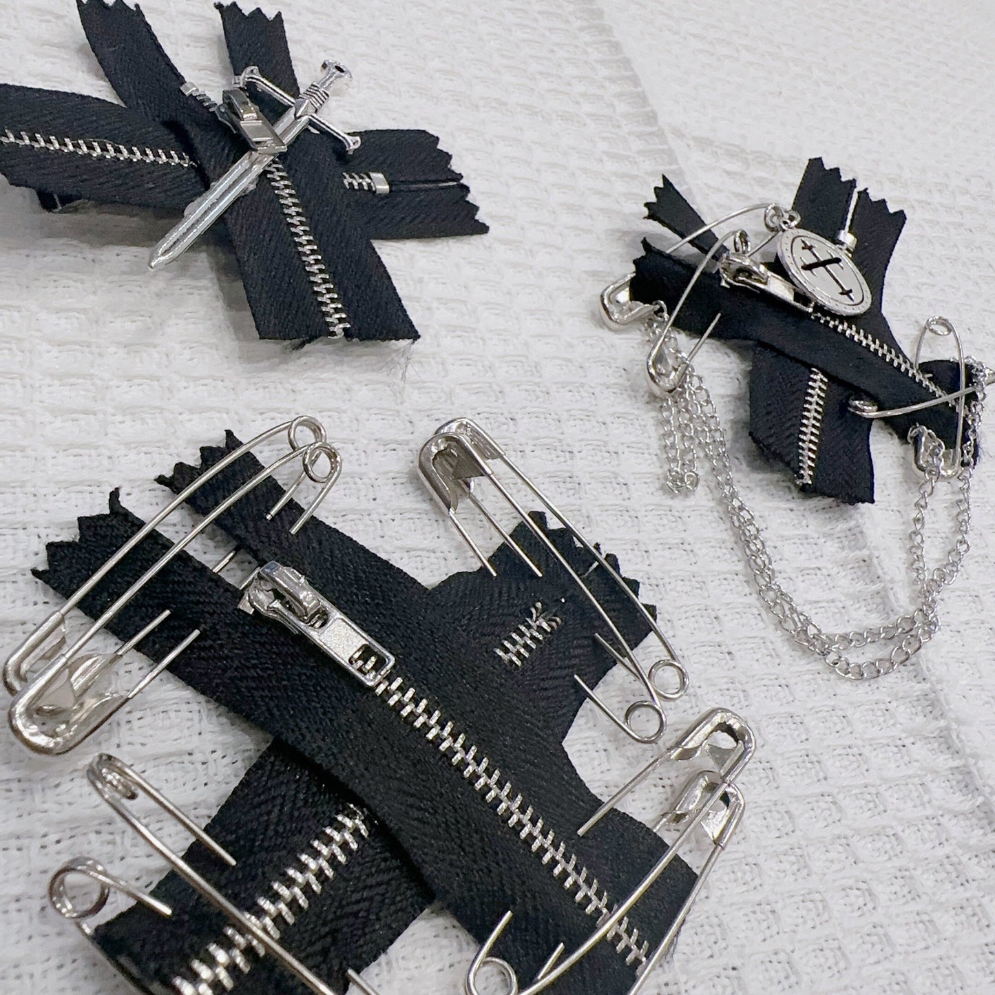 Punk Chain Hair Clip — Y2K Grunge Statement Hair Accessory