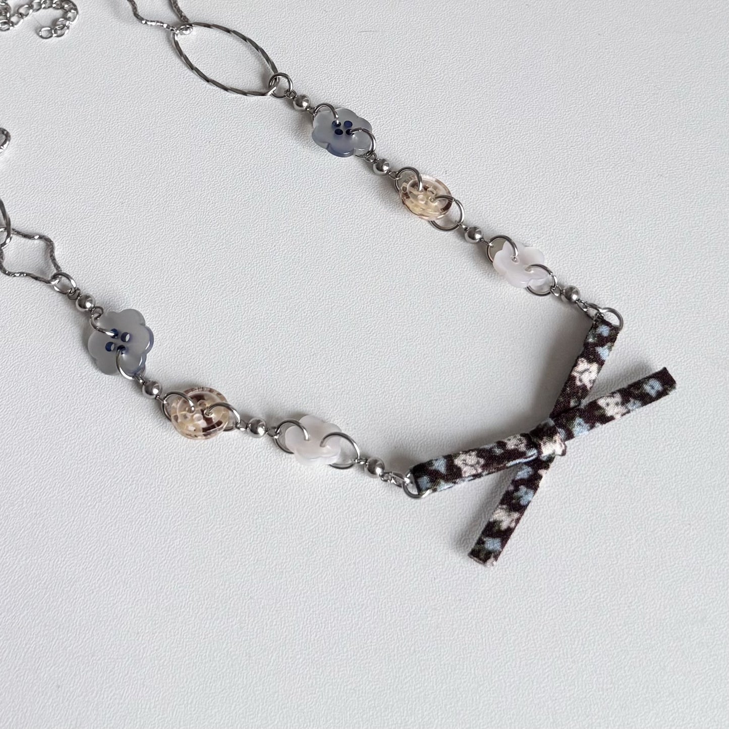 Vintage Bow Charm Necklace — Y2K Floral Ribbon Layered Jewelry