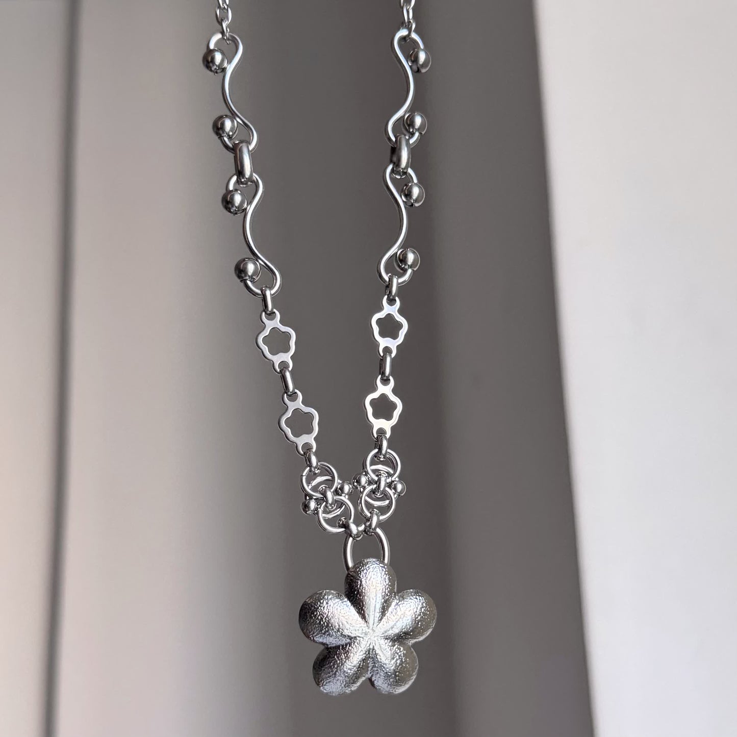 Flower Charm Necklace — Y2K Silver Floral Pendant Necklace