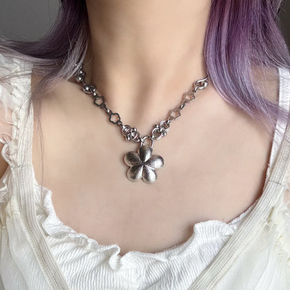 Flower Charm Necklace — Y2K Silver Floral Pendant Necklace