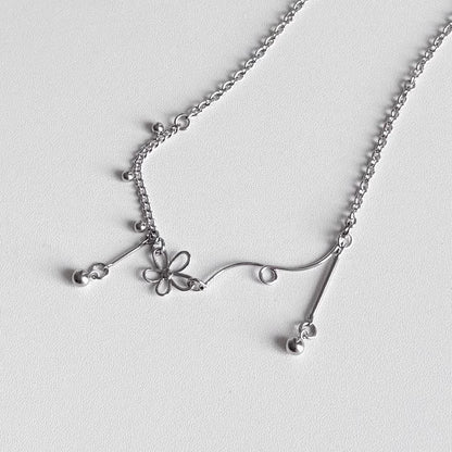 Silver Flower Charm Necklace — Y2K Minimalist Layered Chain Jewelry