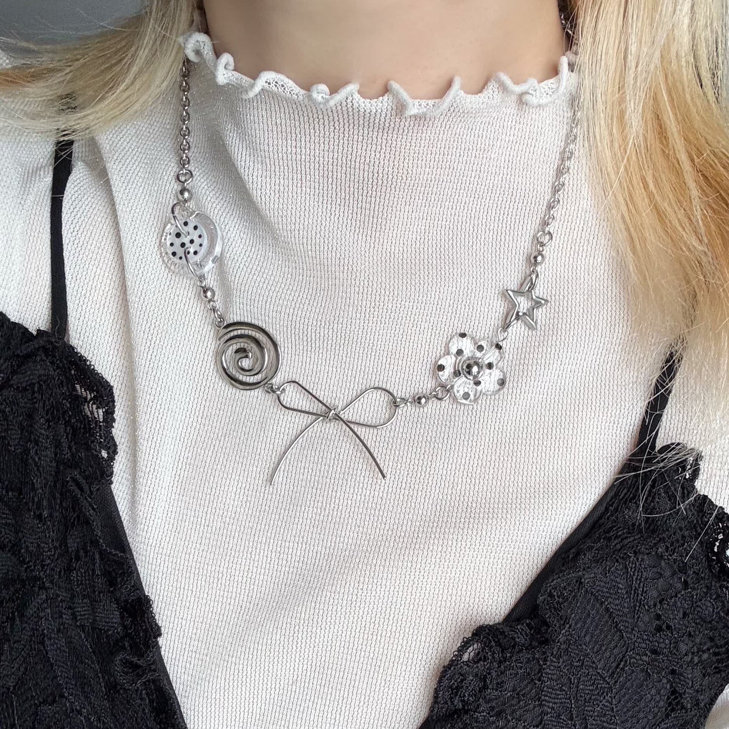 Silver Bow Charm Necklace — Y2K Vintage Layered Chain Jewelry