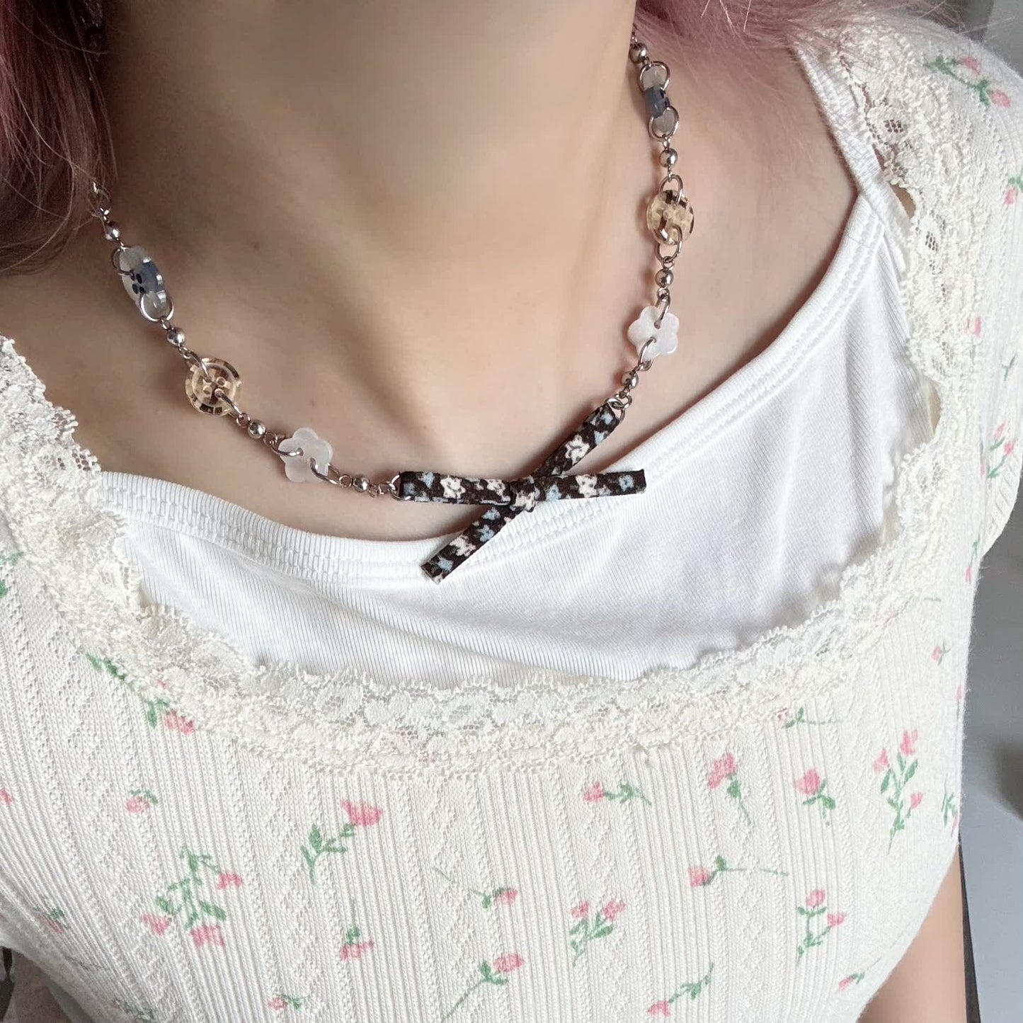 Vintage Bow Charm Necklace — Y2K Floral Ribbon Layered Jewelry