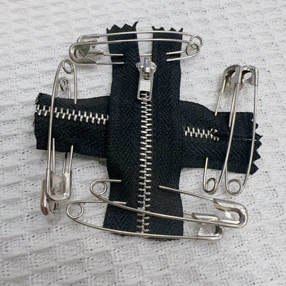Punk Chain Hair Clip — Y2K Grunge Statement Hair Accessory