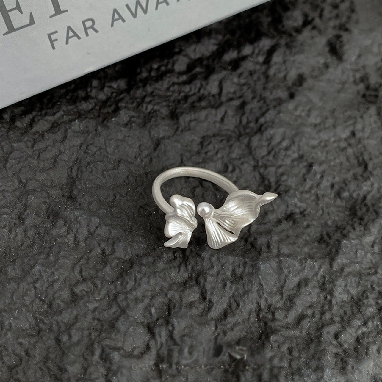 Dreamy Butterfly Ring — Pearl Detail Silver Alloy Ring