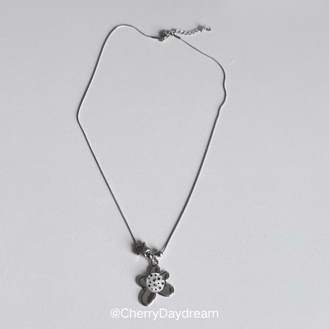 Silver Button Flower Star Necklace