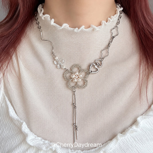 Pearl Flower Silver Necklace