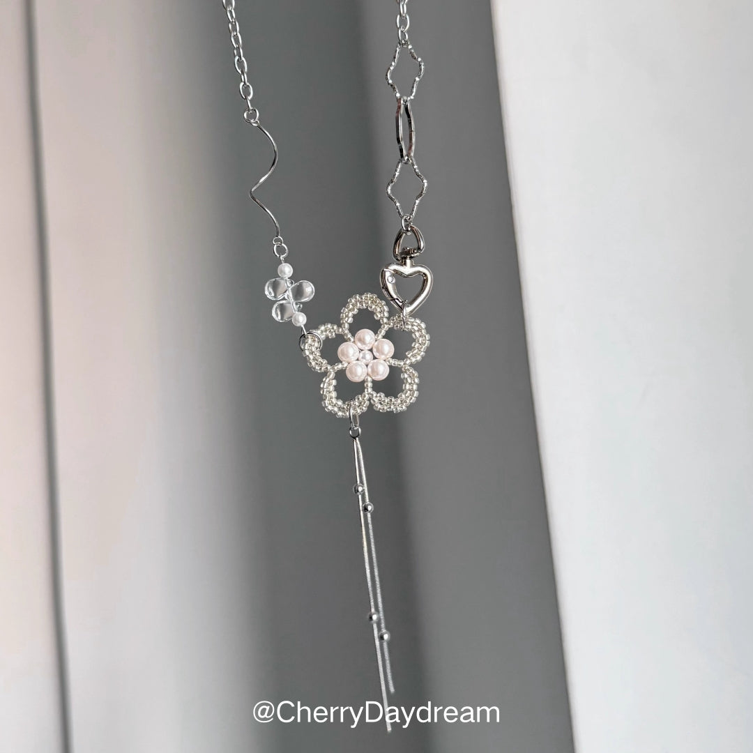 Pearl Flower Silver Necklace