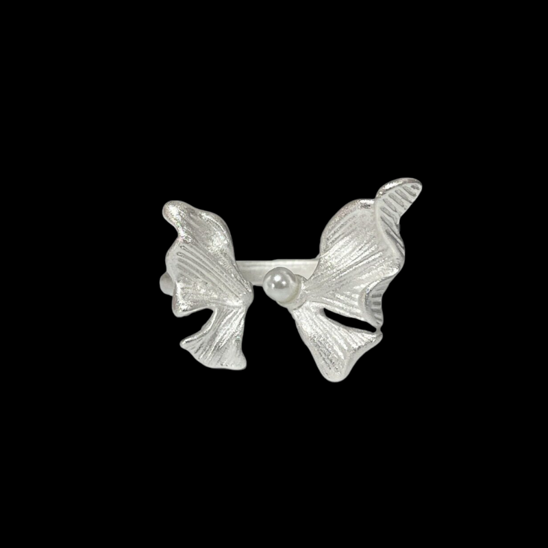 Dreamy Butterfly Ring — Pearl Detail Silver Alloy Ring