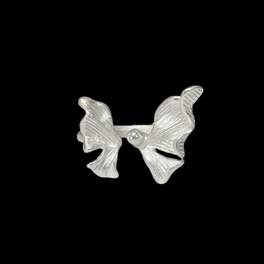 Dreamy Butterfly Ring — Pearl Detail Silver Alloy Ring