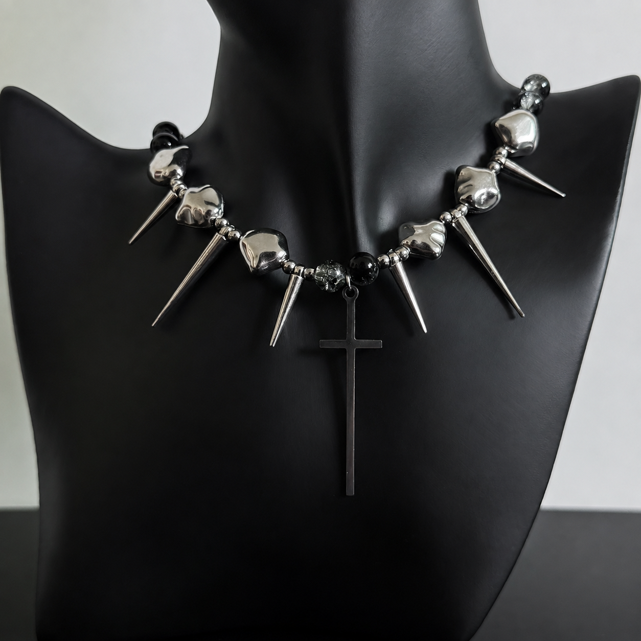 Dark Dream Spike Necklace – Y2K Gothic Punk Jewelry
