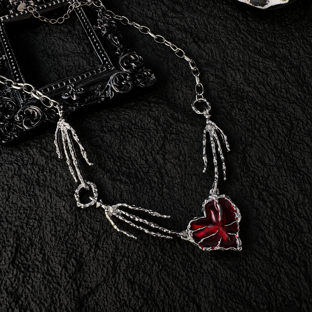 Broken Heart Dream Necklace – Y2K Gothic Romantic Jewelry