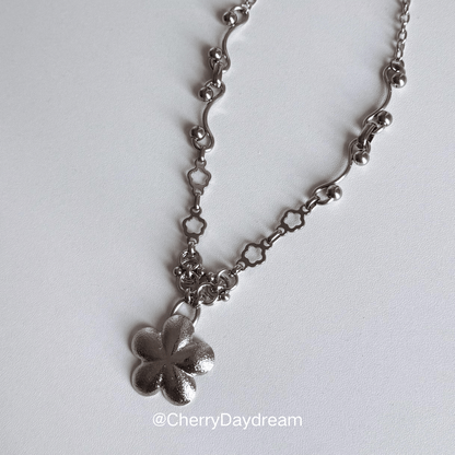 Flower Charm Necklace — Silver Floral Pendant Necklace