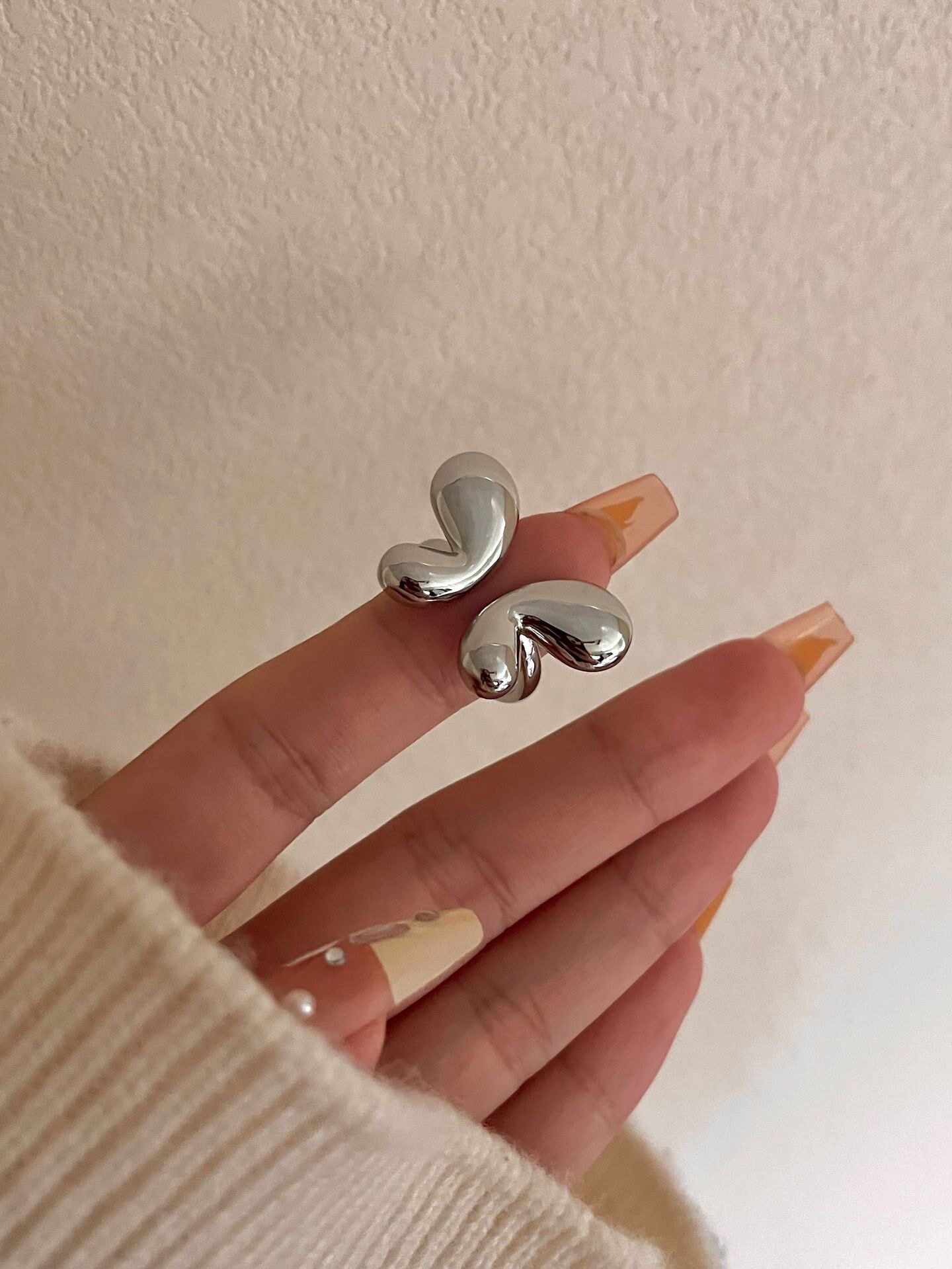 Fluid Curve Ring — Silver Sculptural Alloy Ring