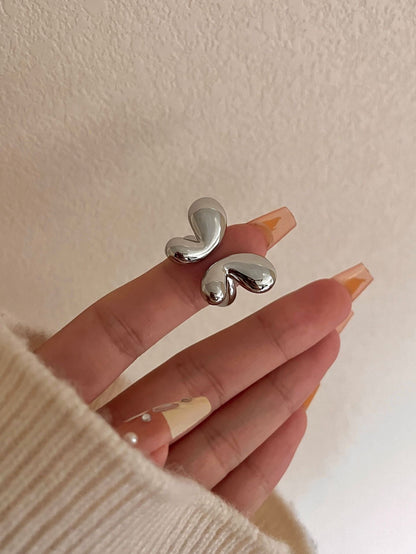 Fluid Curve Ring — Silver Sculptural Alloy Ring